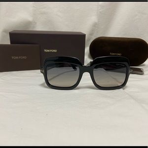 Tom Ford Wallis Sunglasses